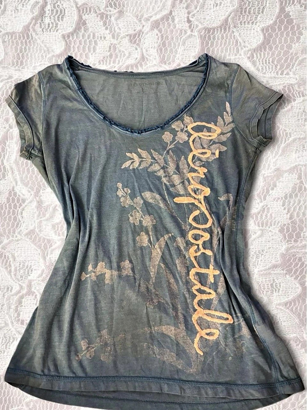 Aeropostale Graphic Short Sleeve Tee in blue